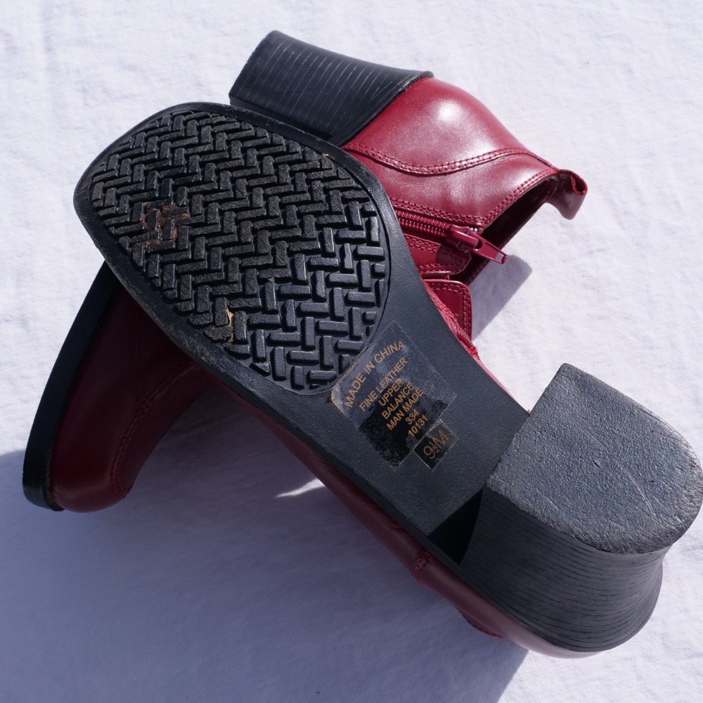 90s Newport News red leather square toed booties - Picture 4 of 8